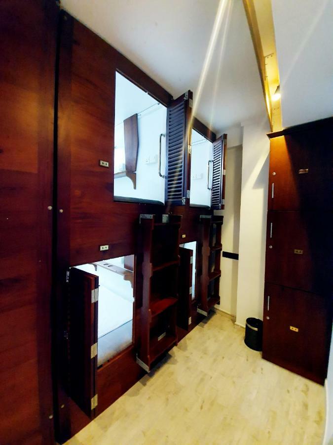 Bed Station 210 Hotel แคนดี้ ภายนอก รูปภาพ