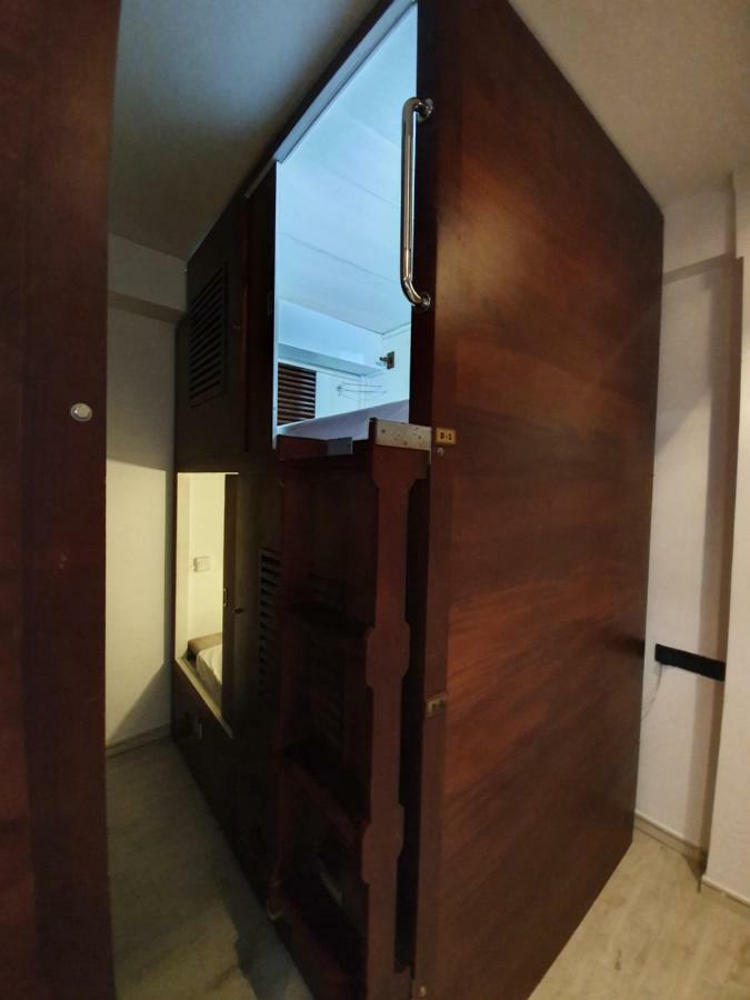 Bed Station 210 Hotel แคนดี้ ภายนอก รูปภาพ